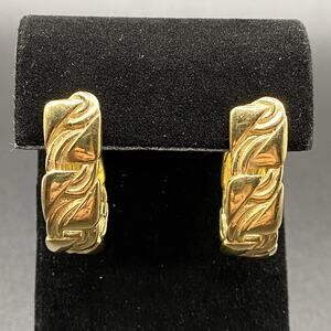 Vintage Trifari Chunky J Hoop Earrings Gold Tone Textured Signed